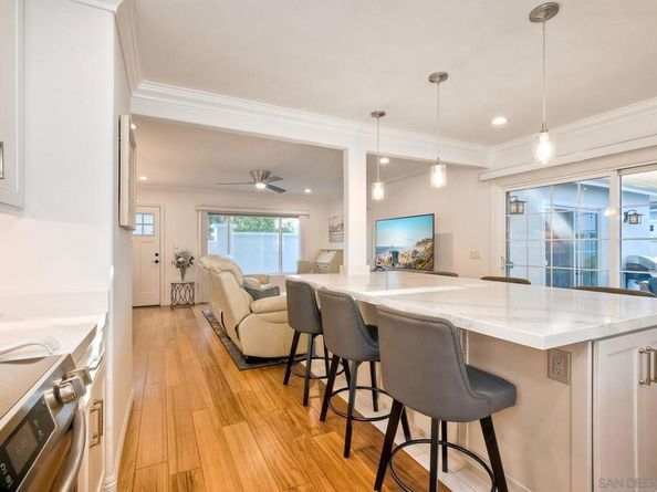 1221 4th St, Coronado CA 92118