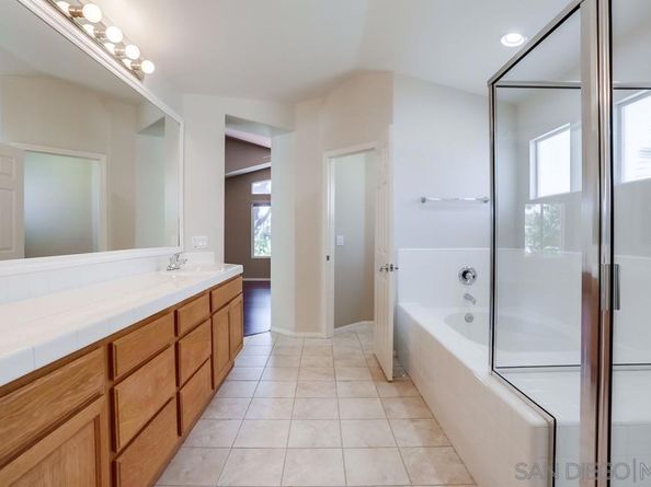 5423 Foxtail Loop, Carlsbad CA 92010