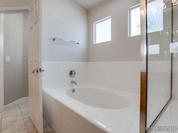 5423 Foxtail Loop, Carlsbad CA 92010