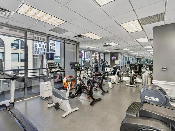 700 Front St 2105, San Diego CA 92101