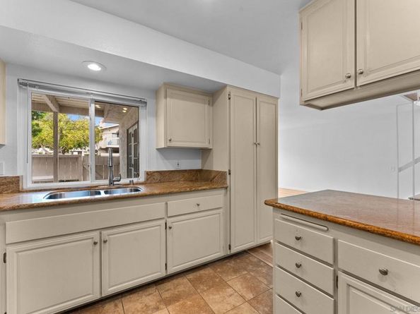 3941 Camino Lindo, San Diego CA 92122