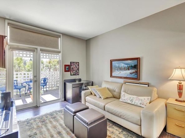 4018 Nobel Dr 301, San Diego CA 92122