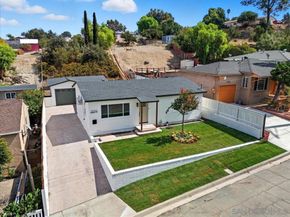 2039 Winnett St, San Diego CA 92114