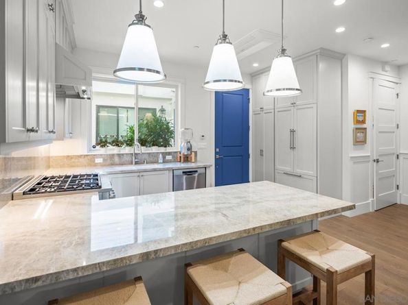 548 G Avenue, Coronado CA 92118