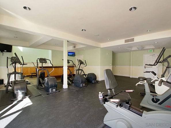 4165 Executive Dr F107, La Jolla CA 92037