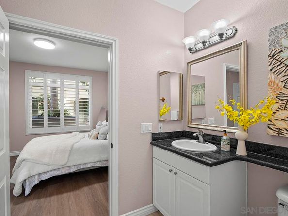 4165 Executive Dr F107, La Jolla CA 92037