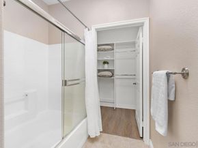 4165 Executive Dr F107, La Jolla CA 92037