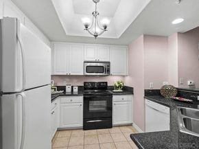 4165 Executive Dr F107, La Jolla CA 92037