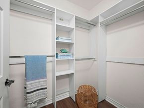 4165 Executive Dr F107, La Jolla CA 92037