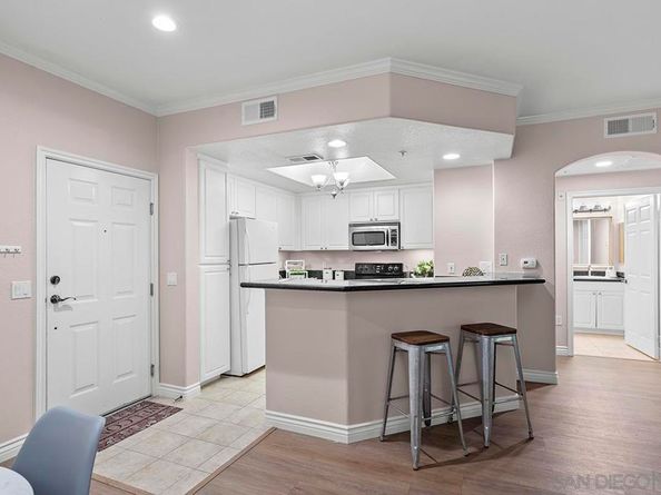 4165 Executive Dr F107, La Jolla CA 92037