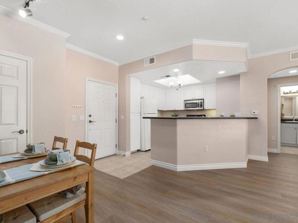 4165 Executive Dr F107, La Jolla CA 92037