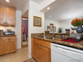 2412 Altisma Way D, Carlsbad CA 92009