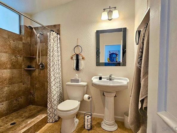 2412 Altisma Way D, Carlsbad CA 92009