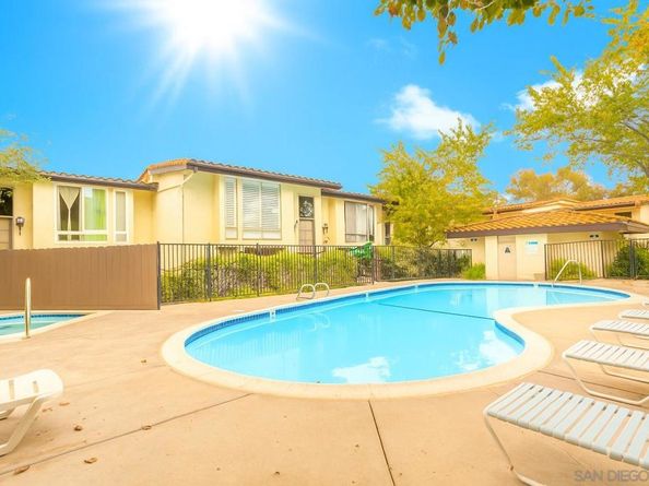 2412 Altisma Way D, Carlsbad CA 92009