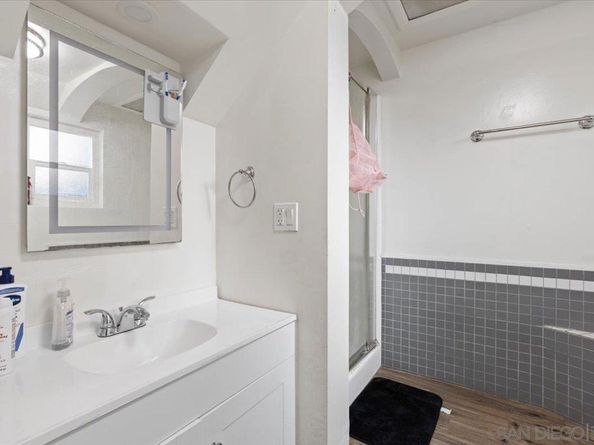 1060 E Washington Ave 5, Escondido CA 92025