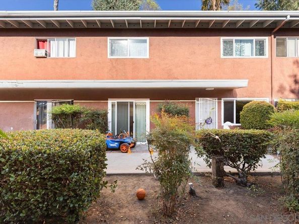 1060 E Washington Ave 5, Escondido CA 92025