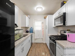 1060 E Washington Ave 5, Escondido CA 92025