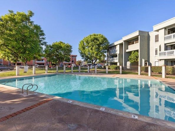 1060 E Washington Ave 5, Escondido CA 92025