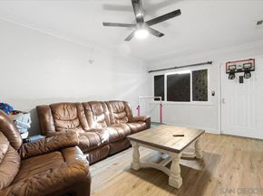 1060 E Washington Ave 5, Escondido CA 92025