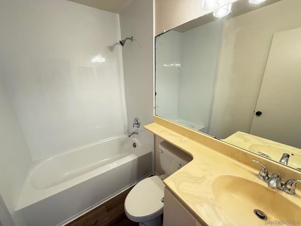 11787 La Colina Road, San Diego CA 92131