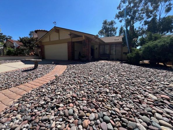 11787 La Colina Road, San Diego CA 92131