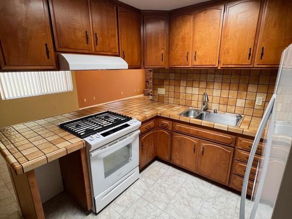 11787 La Colina Road, San Diego CA 92131