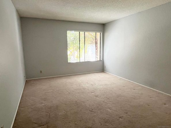 8365 Westmore Rd 20, San Diego CA 92126