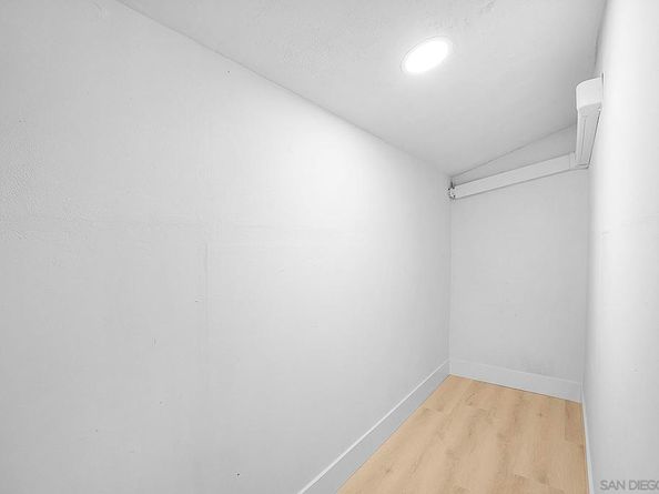 1120 Parkview Dr, Oceanside CA 92057