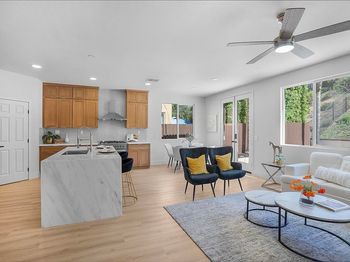 1120 Parkview Dr