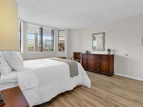 3130 Avenida de Portugal 101, San Diego CA 92106