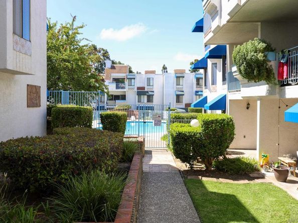 8338 Regents Rd. 1S, San Diego CA 92122