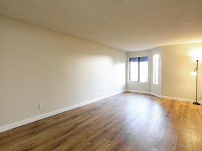 8338 Regents Rd. 1S, San Diego CA 92122