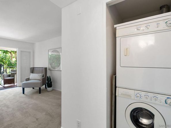 2630 Pirineos Way 4, Carlsbad CA 92009