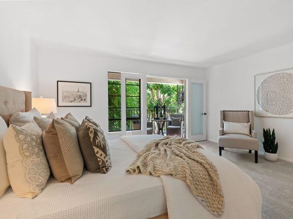 2630 Pirineos Way 4, Carlsbad CA 92009