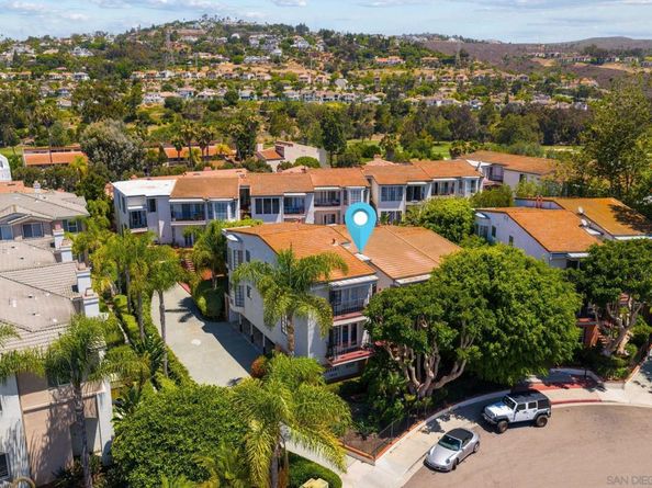 2630 Pirineos Way 4, Carlsbad CA 92009