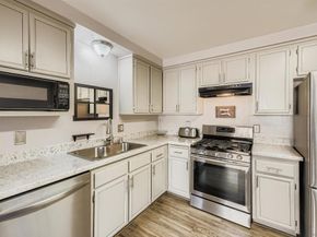 5059 La Cuenta Dr, San Diego CA 92124