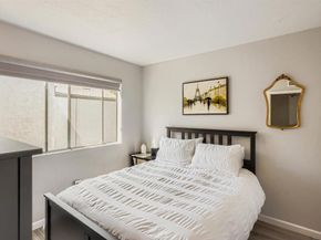 5059 La Cuenta Dr, San Diego CA 92124