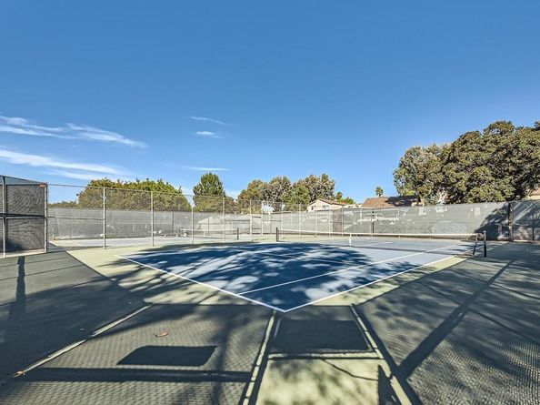 5059 La Cuenta Dr, San Diego CA 92124