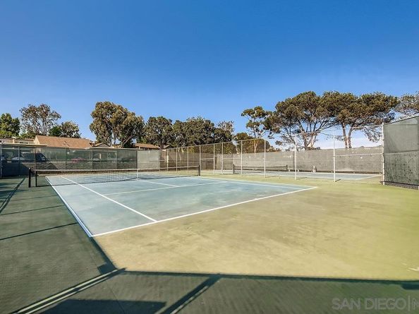 5059 La Cuenta Dr, San Diego CA 92124