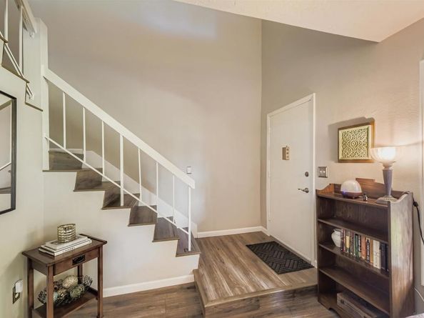 5059 La Cuenta Dr, San Diego CA 92124