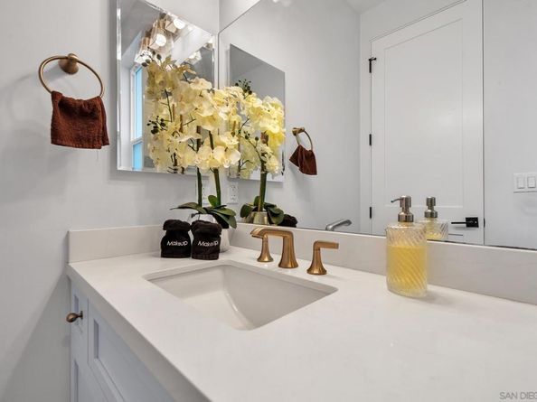 717 721 Island Ct, San Diego CA 92109