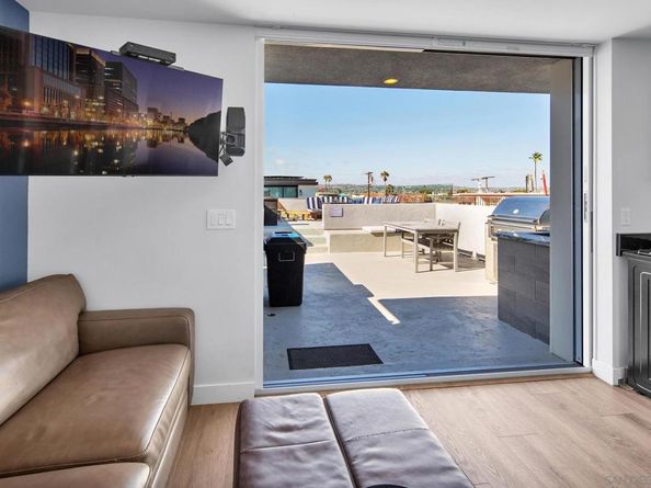 717 721 Island Ct, San Diego CA 92109