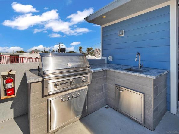 717 721 Island Ct, San Diego CA 92109