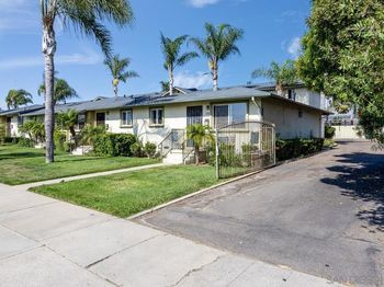 201 Twin Oaks Ave