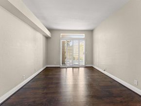 7285 Calabria Ct 18, San Diego CA 92122