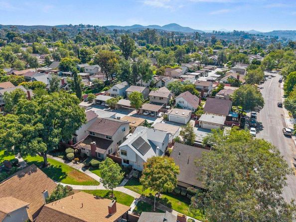10748 Escobar Dr, San Diego CA 92124