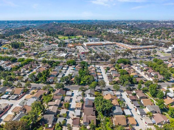 10748 Escobar Dr, San Diego CA 92124
