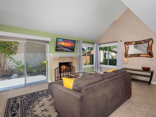10748 Escobar Dr, San Diego CA 92124