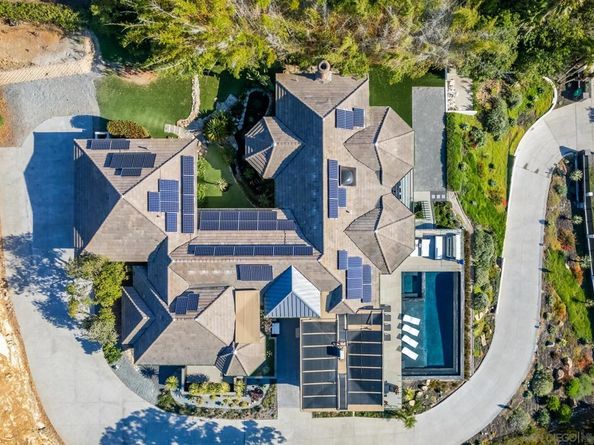 3240 Piragua St, Carlsbad CA 92009