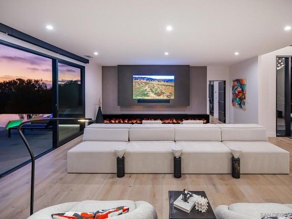 3240 Piragua St, Carlsbad CA 92009